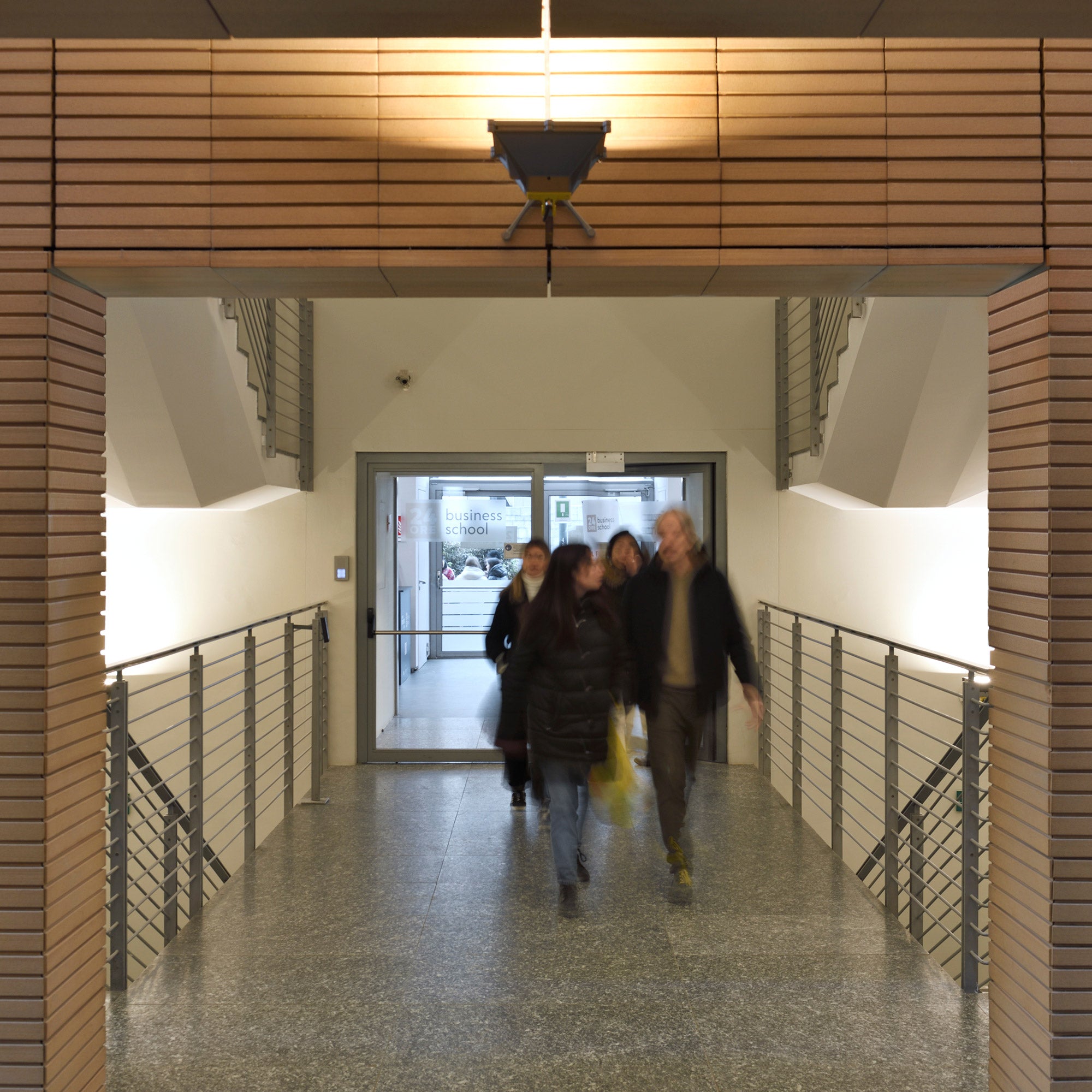 Lingotto Indoor - Grey/Yellow